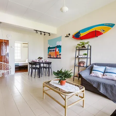 Ee'S Surfer'S House - Seaview, 3 Min Walk To Beach Batu Ferringhi Exterior photo