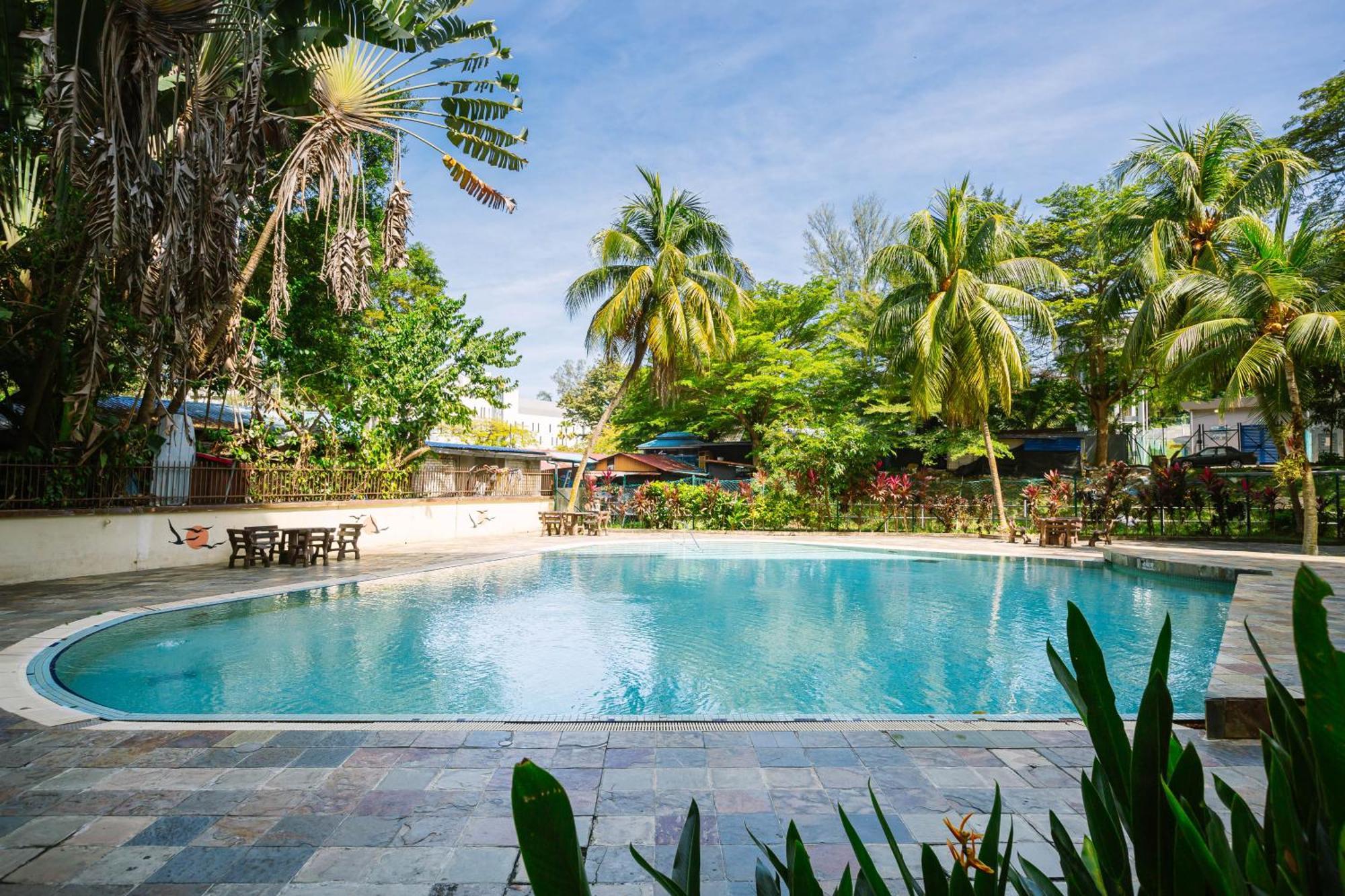 Ee's Surfer's House - Seaview, 3 Min Walk To Batu Ferringhi